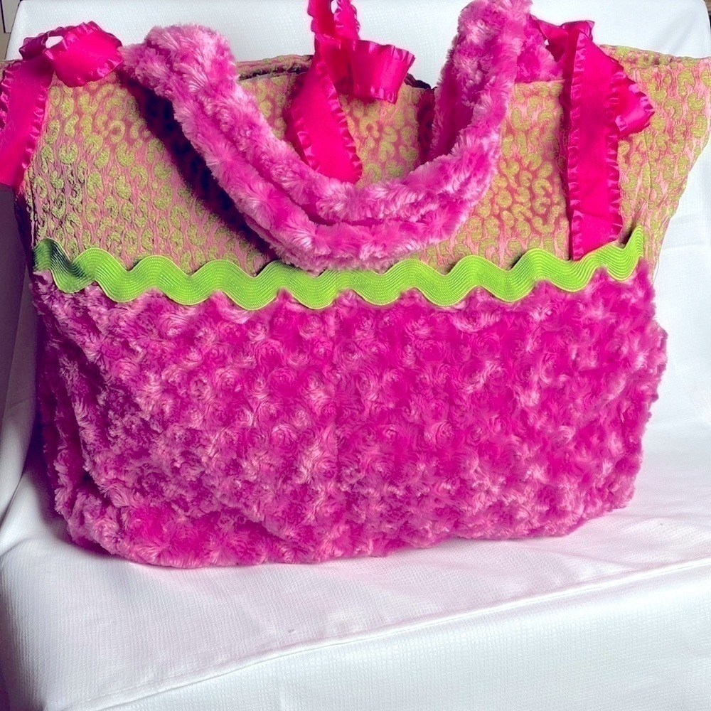 Pink & Green Boutique XL Carry All in Chenille Fabric with Ribbon Tie